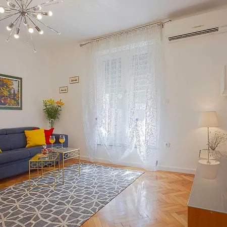 Apartment Kaleta Garden *