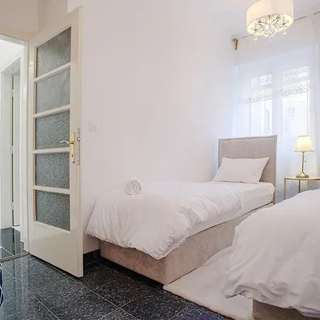 Kaleta Garden Apartment